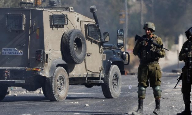 صحف إسرائيلية: إقالة ضابتين بعد إنسحابهما من معركة شمال قطاع غزة
