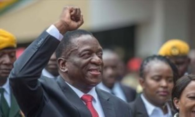 رئيس جمهورية زيمبابوي يرحب بالاستفادة من تجربة مصر فى الصناعات الكيماوية