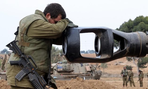 معاريف: غزة تثبت خطأ الاعتقاد بأن الجيش الإسرائيلي كبير وقوى