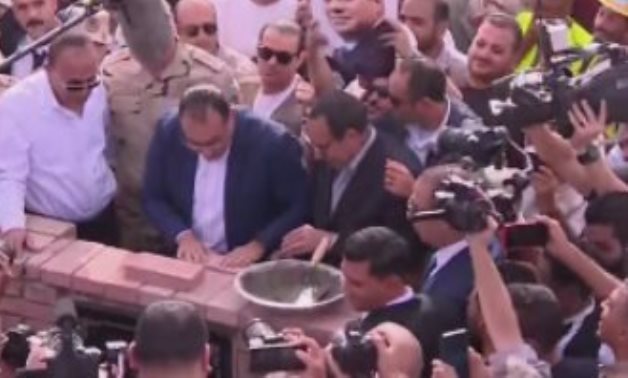 رئيس الوزراء يضع حجر الأساس لعدد من المجمعات العمرانية الجديدة بشمال سيناء