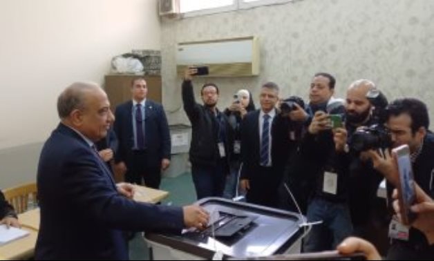 وزير قطاع الأعمال يدلى بصوته فى الانتخابات الرئاسية بمدينة نصر