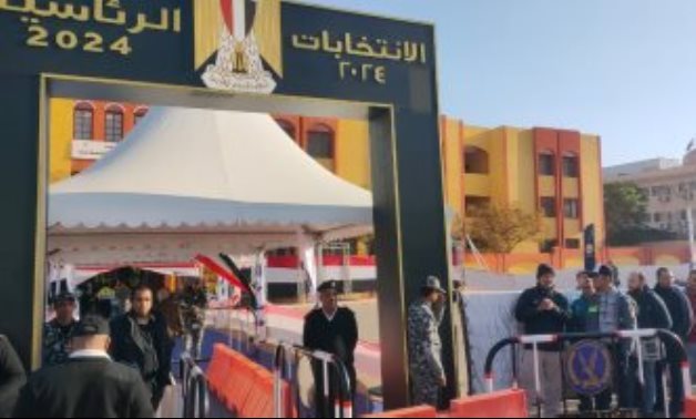 حضور كثيف للناخبين بثالث أيام الانتخابات الرئاسية بمدينة الشروق.. صور