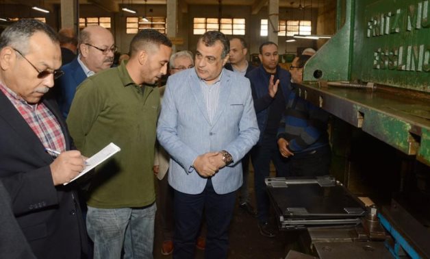 "وزير الدولة للإنتاج الحربي" في زيارة مفاجئة لشركة "أبو زعبل للصناعات المتخصصة"   
