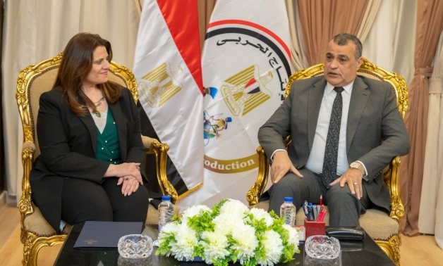 وزير الإنتاج الحربى يستقبل وزيرة الهجرة لبحث التعاون لدعم المصريين بالخارج