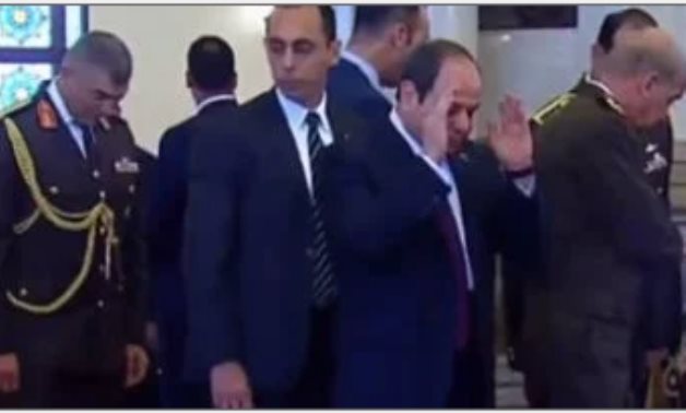 الرئيس السيسى يؤدى صلاة الجمعة بمسجد المشير طنطاوى بذكرى العاشر من رمضان