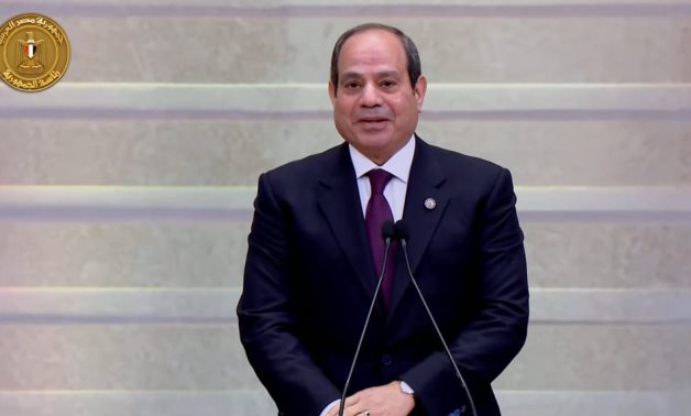 الرئيس السيسي للمصريين: أجدد العهد على استكمال مسيرة الوطن