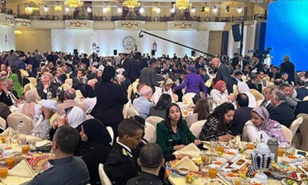 الرئيس السيسي يصل مقر حفل إفطار الأسرة المصرية وسط مشاركة كافة طوائف المجتمع