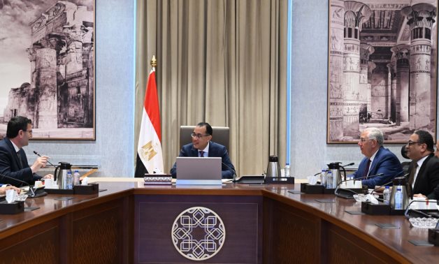 رئيس الوزراء لوزير الزراعة اللبنانى: نسهل دخول صادراتكم للسوق المصرية