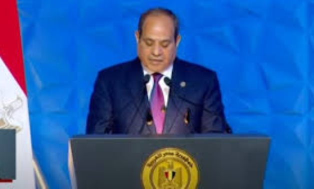 بشرى للعمال.. الرئيس السيسي يعلن توقيعه على قانون العمل الجديد.. وإشادة برلمانية بحزمة القرارات المعلنة.. ونواب يؤكدون: يعكس إرادة سياسية واضحة للارتقاء بأوضاع العمال