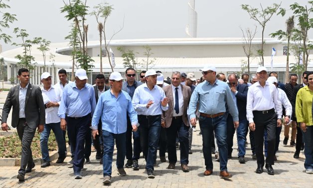 رئيس الوزراء يتابع الموقف التنفيذي لمشروع حديقة "تلال الفسطاط"