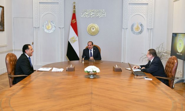 الرئيس السيسى يوجه بتكثيف العمل على جذب مزيد من الاستثمارات الأجنبية وتمكين القطاع الخاص 