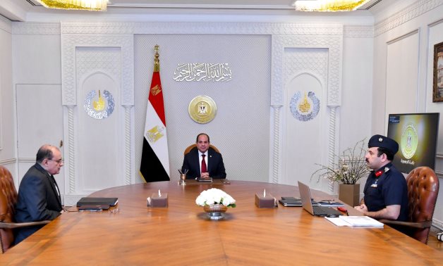 الرئيس السيسي يوجه بالعمل المستمر للتوسع فى رقعة الأراضى الزراعية