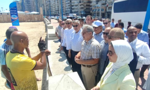 وفد برلمانى يتفقد مشروعات تطوير وحماية شواطئ الإسكندرية ومواجهة تغيرات المناخ