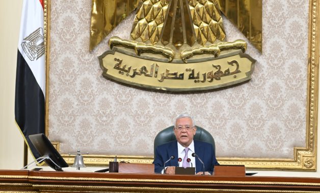  رئيس النواب مُطالبا بعدم الالتفاف حول الوزراء : نتعاون مع الحكومة .. لكن واجبنا الدستوري هو الرقابة    