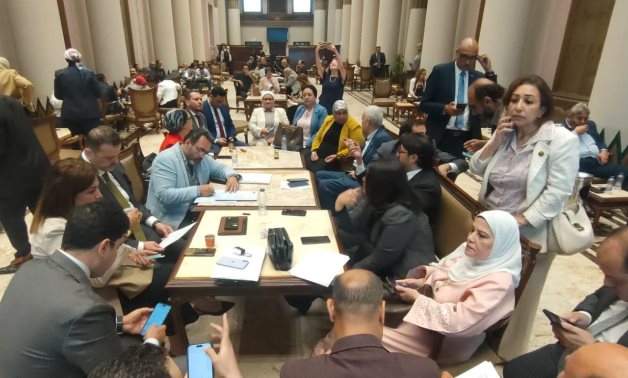  انسحاب نواب المعارضة من جلسة النواب احتجاجا على قانون الإيجار