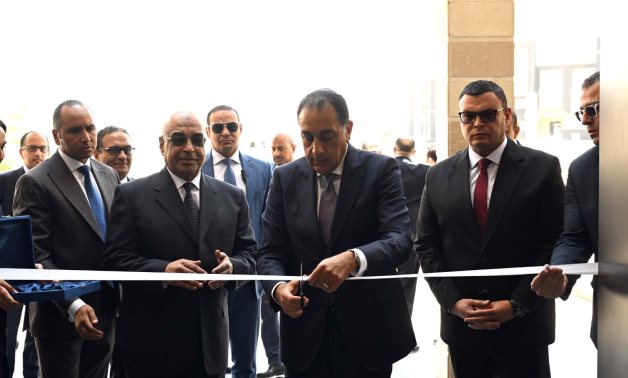 رئيس الوزراء يفتتح مقر مكتب خدمات الأجانب (زواج–تملك) بالعاصمة الإدارية الجديدة