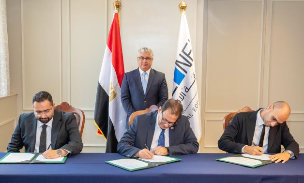 بعد توسعة مشروع لتدوير البلاستيك.. رئيس "اقتصادية قناة السويس": نواصل جذب الاستثمارات النوعية والتحول الأخضر