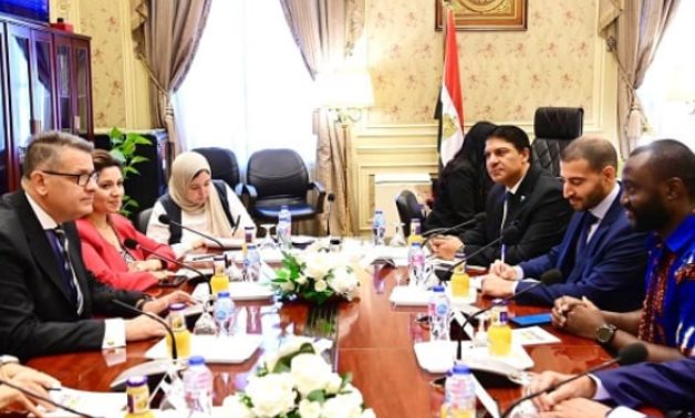 "القومى لحقوق الإنسان" يعقد اجتماعا مع اللجنة الحقوقية بالبرلمان.. التفاصيل