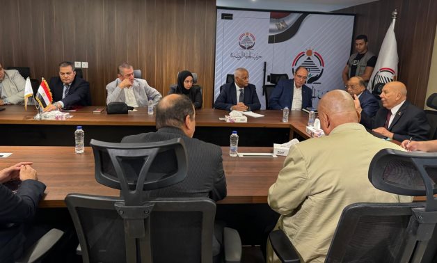 “المجالس المحلية” بحزب الجبهة الوطنية يبحث سبل دعم مرشحي القائمة والفردي استعدادًا للاستحقاق الانتخابي