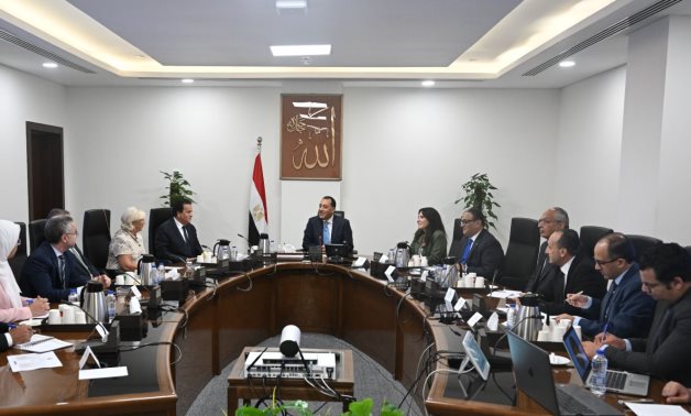 رئيس الوزراء يجتمع مع وكلاء الماركات العالمية لتشجيعهم على الاستثمار في مصر