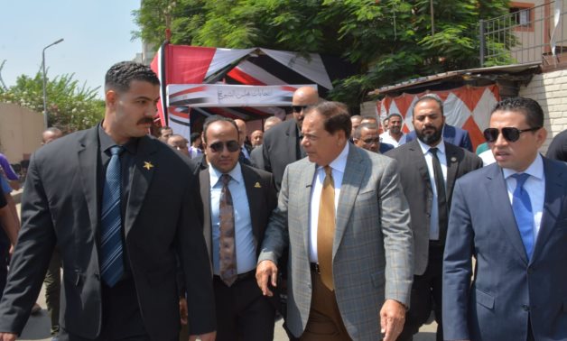 محمد أبو العينين يدلي بصوته في انتخابات الشيوخ.. ويؤكد: المشاركة مسؤولية وطنية