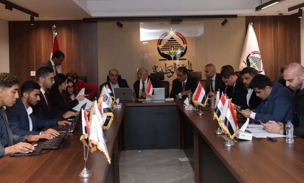 غرفة العمليات المركزية لحزب الجبهة الوطنية تتابع تصويت اليوم الثانى من انتخابات الشيوخ