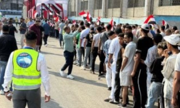 أطول طابور للناخبين.. احتشاد الشباب أمام لجان انتخابات مدرسة الوراق الثانوية