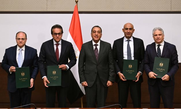 رئيس الوزراء يشهد توقيع بروتوكول تعاون مشترك لإنشاء وتطوير خمس مدارس تكنولوجيا تطبيقية مُتخصصة في صناعة الأدوية