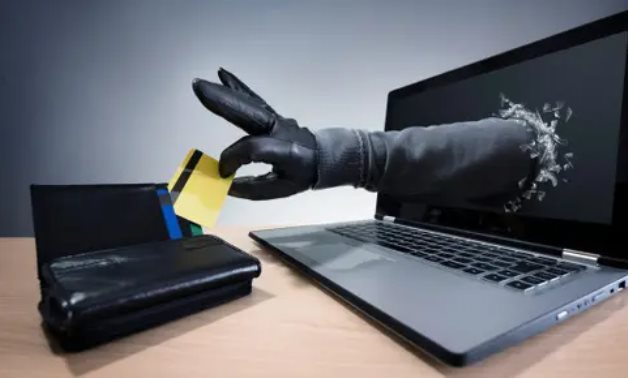 جرائم تُرتكب ضد كبار السن وذوى الإحتياجات الخاصة.. مواجهة جرائم الاحتيال الإلكتروني وحماية المستقبل الرقمي.. 5 قوانين لمواجهة النصب الالكترونى.. وخبير يكشف الأساليب الشائعة.. 10 نصائح لعدم الوقوع في المحظور