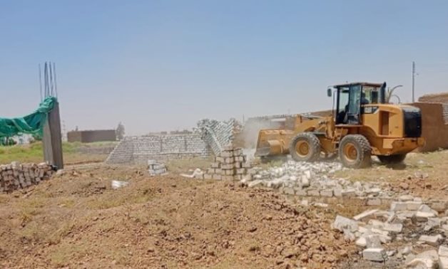 20 سؤالاً وإجابة حول قانون التصرف فى أملاك الدولة الخاصة.. الأبرز ننتظر اللائحة التنفيذية والعمل به خلال 30 يوماً.. وكل طلبات التقنين السابقة ستخضع لأحكام القانون الجديد.. وإلغاء أي إجراءات سابقة  