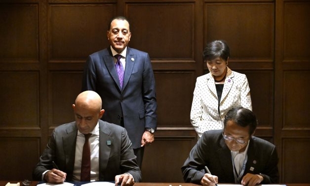 رئيس الوزراء يشهد توقيع مذكرتي تفاهم بين وزارة التربية والتعليم و"حكومة طوكيو"