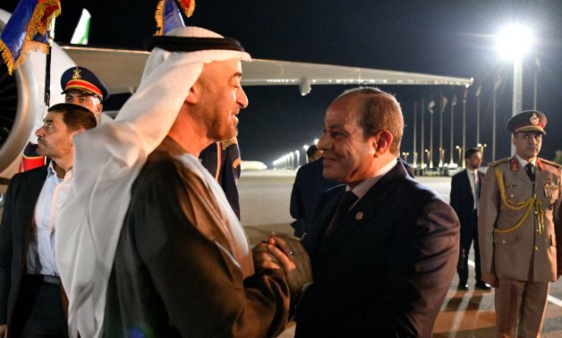  الرئيس السيسى يودّع الشيخ محمد بن زايد بمطار العلمين فى ختام زيارته الأخوية لمصر 