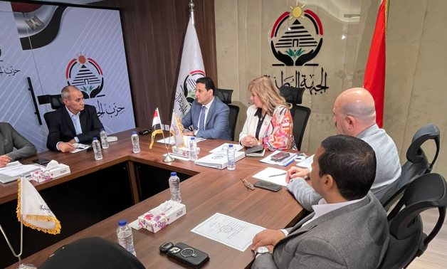 النقابات المهنية بـ”الجبهة” تضع خطتها لانتخابات "النواب" وتصيغ رؤية شاملة تعبر عن العاملين
