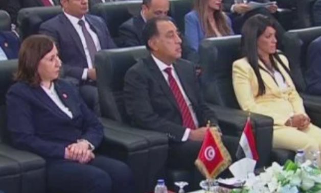 رئيسا وزراء مصر وتونس يترأسان أعمال اللجنة العليا المصرية التونسية المشتركة.. مدبولى يؤكد أهمية تنمية الاستثمارات بين مصر وتونس وتشجيع رجال الأعمال لإنشاء شراكات استثمارية.. ومضاعفة التبادل التجارى لمليار دولار