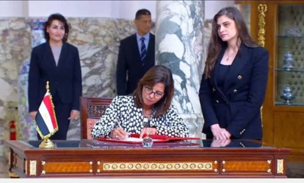 مذكرة تفاهم بين الأكاديمية الوطنية للتدريب وكلية الخدمة المدنية السنغافورية