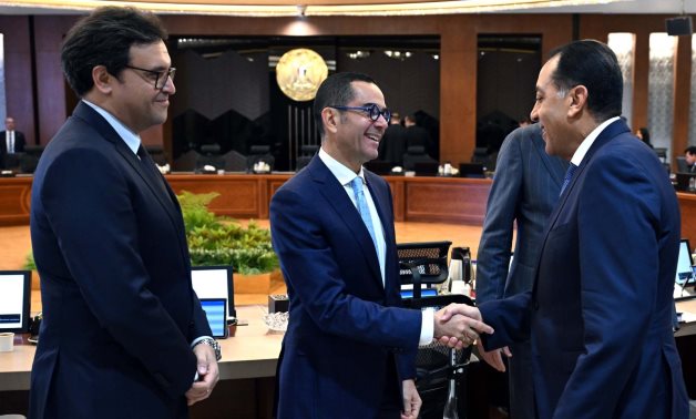وزير الاستثمار يستعرض موقف فرض رسوم وقائية مؤقتة على واردات بعض منتجات الصلب