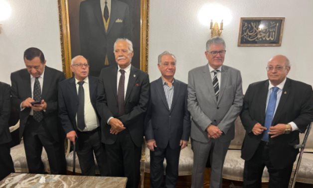 محبو وأبناء جمال عبد الناصر يحيون ذكرى رحيله الـ55 أمام ضريح الزعيم