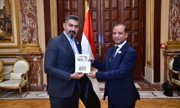 ياسر جلال يتسلّم كارنيه عضوية الشيوخ: سنعمل على نهضة مصر.. صور