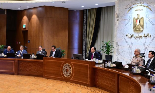 فيديو.. مجلس الوزراء: الدولة نفذت خطة شاملة لتطوير ورفع كفاءة الطرق والميادين المحيطة بالمتحف المصري الكبير 