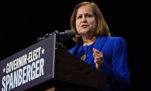 غزالة هاشمي أول مسلمة تفوز بمنصب نائب حاكم ولاية فيرجينيا.. من هي؟