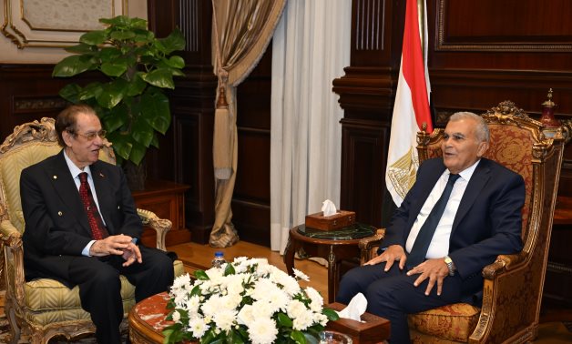 رئيس مجلس الشيوخ يستقبل رئيس محكمتي استئناف وجنايات القاهرة الأسبق ومحافظ المنوفية والقليوبية الأسبق