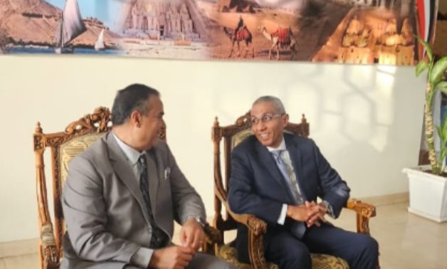 سفير مصر بعُمان: مشاركة أبناء الجالية بانتخابات النواب تعكس حرصهم على ممارسة حقهم الدستورى