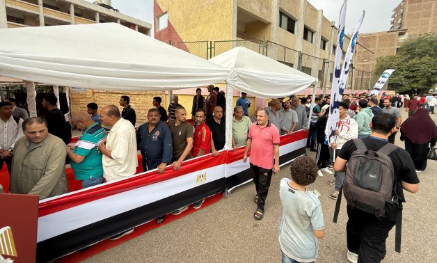 فى الصناديق يُكتب المستقبل.. مسؤولين وقيادات برلمانية يدلون بأصواتهم فى الانتخابات.. ويطالبون المواطنين بالمشاركة الإيجابية.. رئيس الوزراء يتعهد بالتعاون مع البرلمان الجديد.. ووزيرة التضامن: المشاركة واجب وطنى