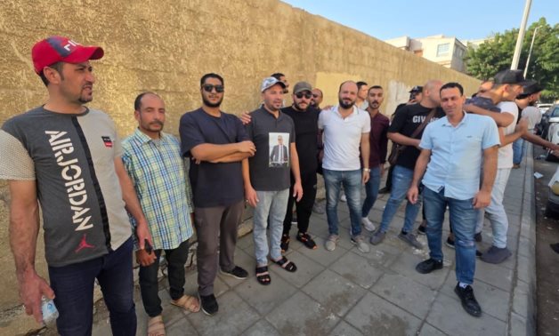 حشود كبيرة للمصريين بالسعودية للمشاركة فى انتخابات مجلس النواب.. صور