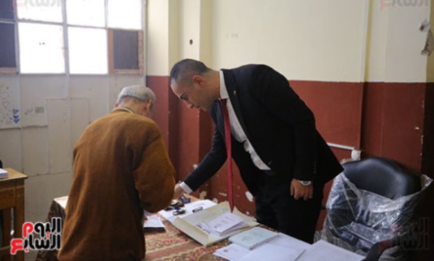 تعاون إنسانى لرجال القضاء مع كبار السن فى انتخابات مجلس النواب