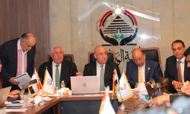 الجزار والقصير وشعراوي وفؤاد.. قيادات "الجبهة الوطنية" تتابع سير العملية الانتخابية بالغرفة المركزية للحزب