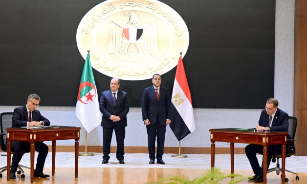 توقيع عدد من وثائق التعاون بين مصر والجزائر
