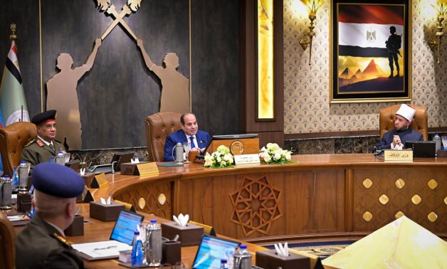 الرئيس السيسى من الأكاديمية العسكرية: استخدمت «فيتو» لرفض ممارسات انتخابية غير منضبطة وهدفنا انتخابات تعكس إرادة المصريين.. 4.5 مليون فدان تدخل الإنتاج الزراعي 2026.. ولا يمكن تحقيق اكتفاء ذاتي كامل من كل السلع              