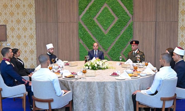 الرئيس السيسى: مصر كانت على حافة الهاوية عام 2011 وسأمنع أى معوقات أمام تحقيق الأفضل