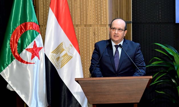 الوزير الأول للجزائر: بعض الشركات المصرية الناشطة فى الجزائر أصبحت نموذجًا للمثابرة والنجاح ودليلًا